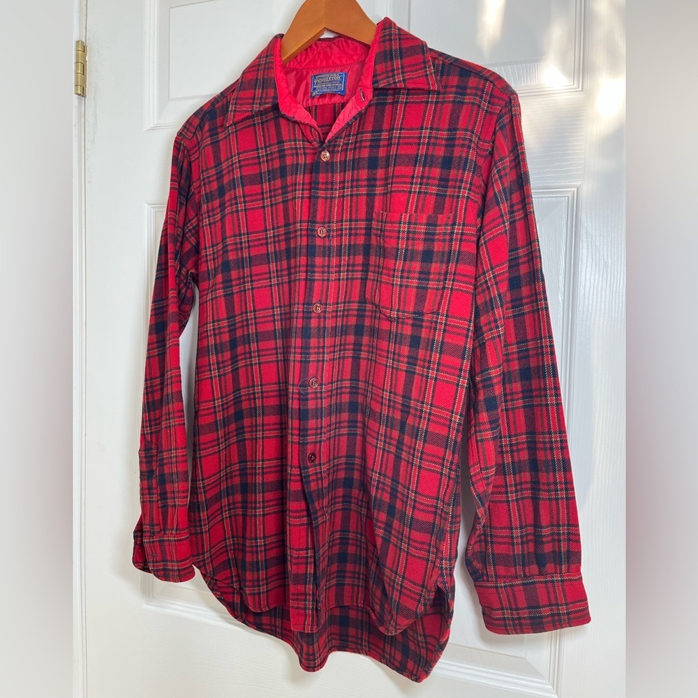 Pendleton Red and Black Plaid Men's Shirt Size Medium